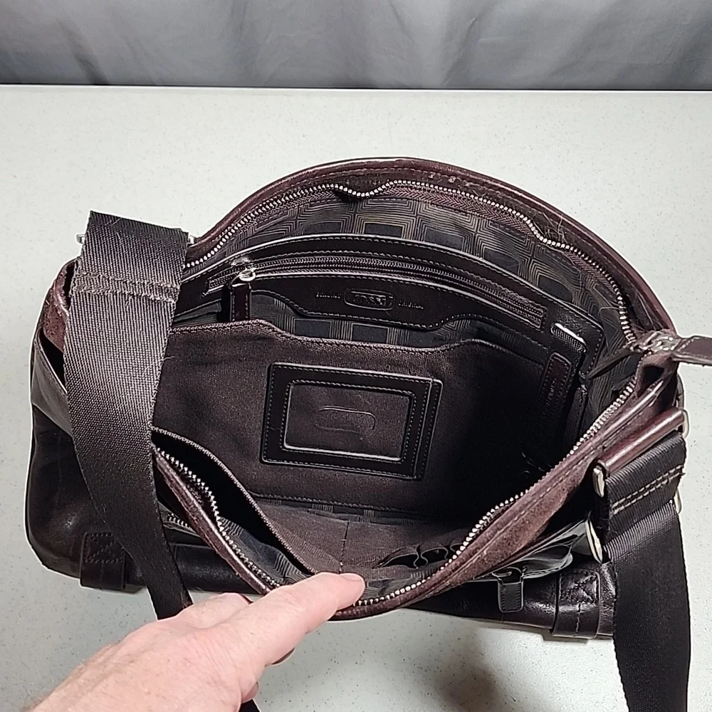 Fossil Leather Messenger Computer Crossover Bag